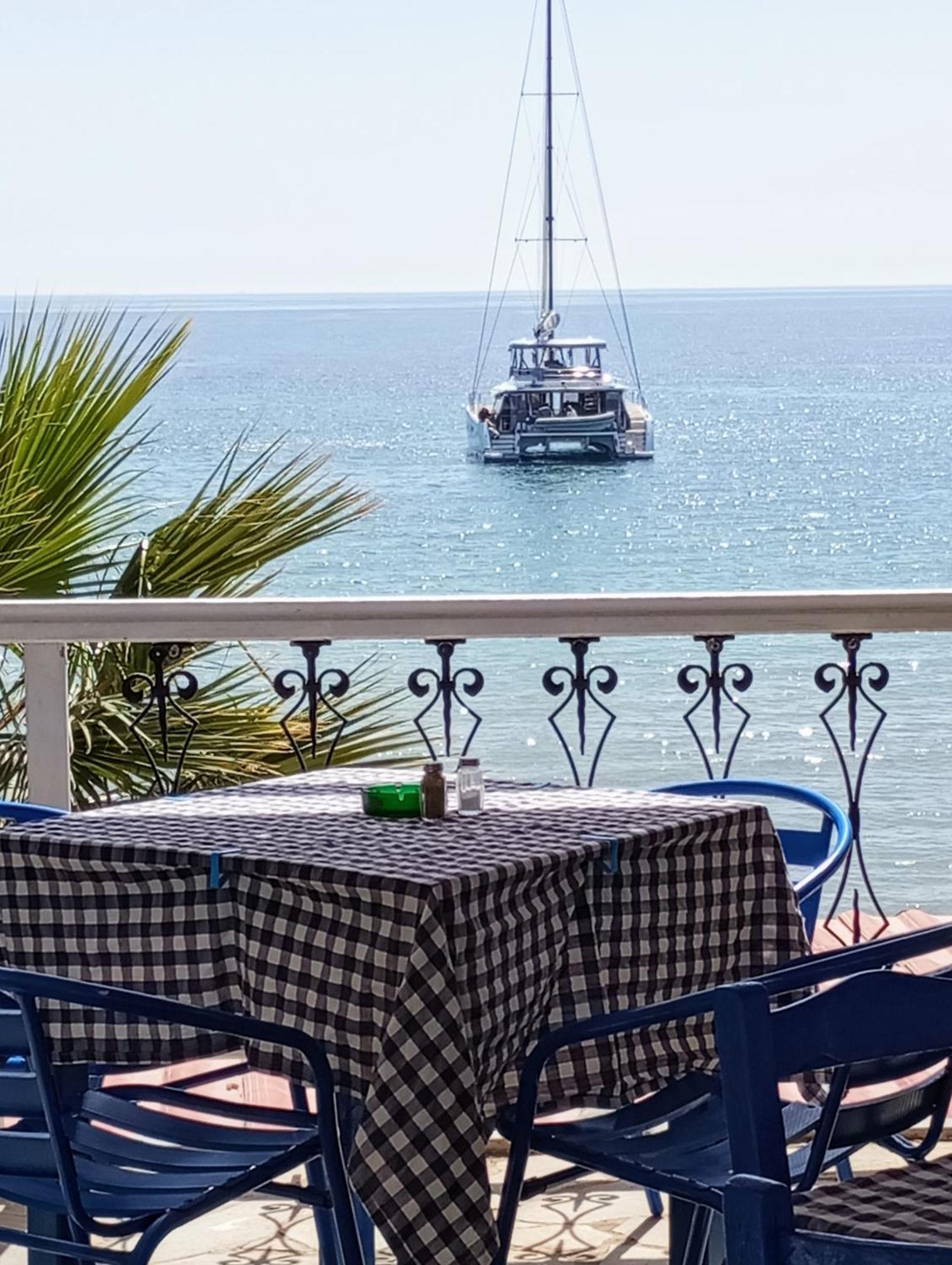 Svetlana & Michalis Oasis Hotel Agia Marina  Extérieur photo